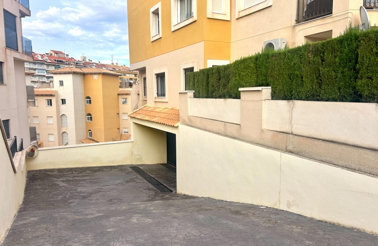 Segunda Mano - Parking - Orihuela Costa - Campoamor