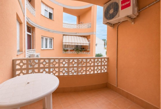 Studio apartment  - Resale - Torrevieja - Estacion de autobuses