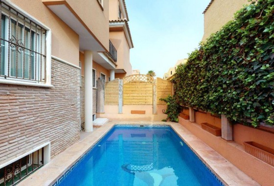 Townhouse - Resale - Torrevieja - 123R-32913