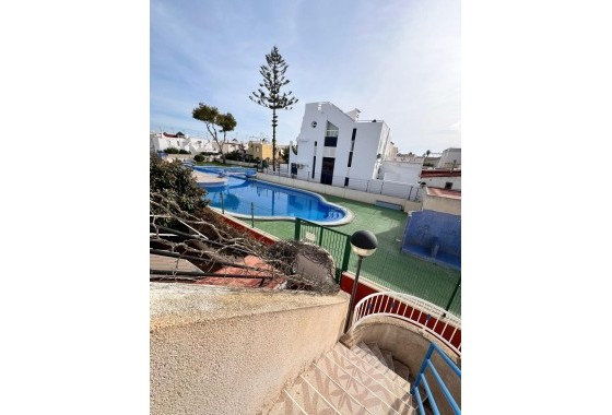 Townhouse - Resale - Torrevieja - 123R-52036