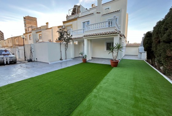 Townhouse - Resale - Torrevieja - Parque las naciones