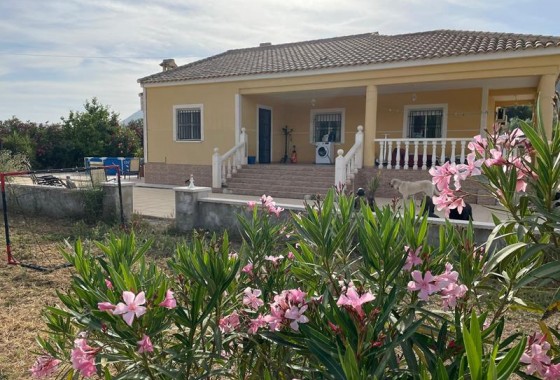 Villa - Revente - Hondón de las Nieves - 123O-45957
