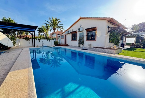 Villa - Revente - Orihuela Costa - 123F-39508
