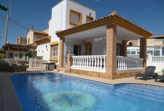 Villa - Revente - Pilar de la Horadada - 123CO-50594