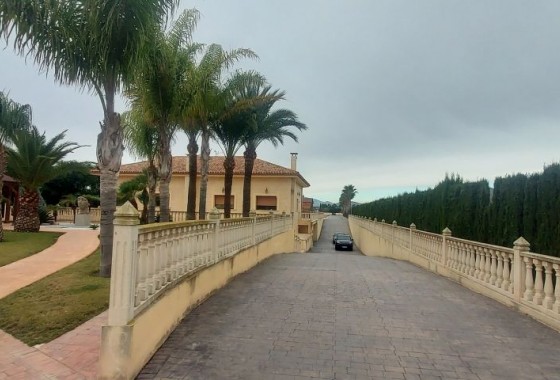 Revente - Villa - Hondón de las Nieves