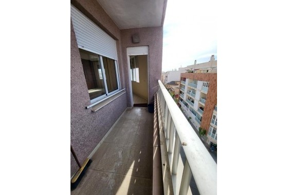 Segunda Mano - Apartamento - Torrevieja - Habaneras