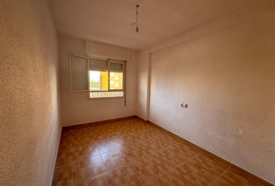 Resale - Apartment - Torrevieja - Punta prima