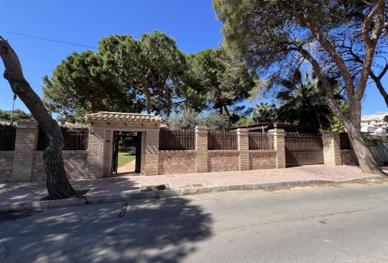 Resale - Detached Villa - Orihuela Costa - Punta Prima