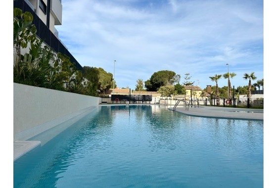 Resale - Apartment - Orihuela Costa - Dehesa de campoamor