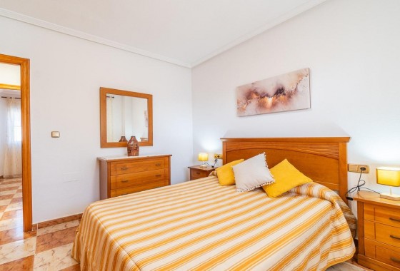 Resale - Apartment - Orihuela Costa - Montezenia