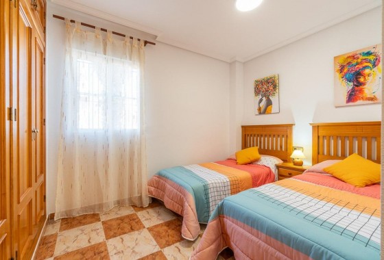 Resale - Apartment - Orihuela Costa - Montezenia