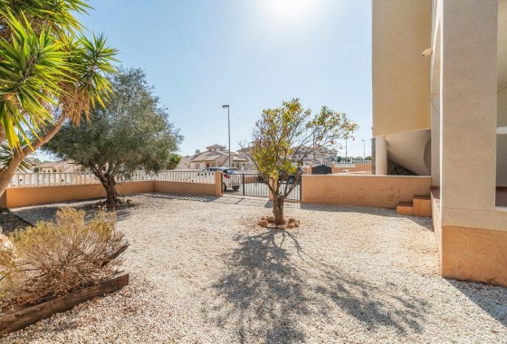 Resale - Apartment - Orihuela Costa - Montezenia