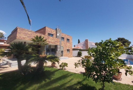 Resale - Detached Villa - Orihuela Costa