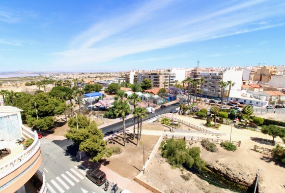 Resale - Apartment - Torrevieja - Acequion