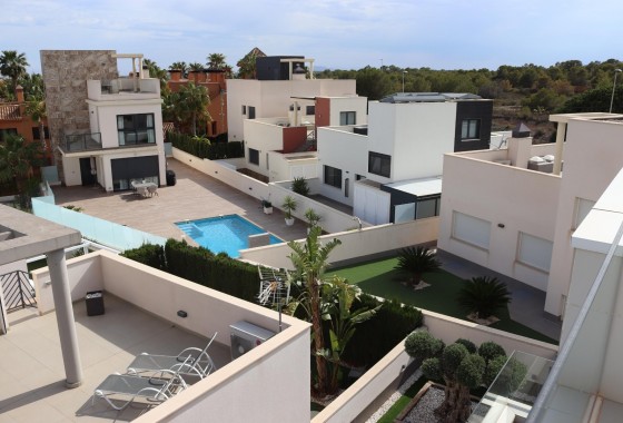 Resale - Detached Villa - San Miguel de Salinas - Urbanizaciones