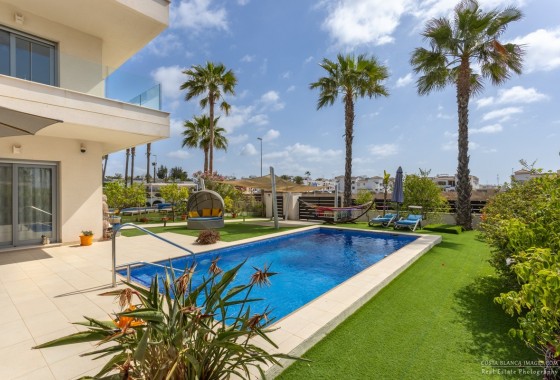 Resale - Detached Villa - Orihuela Costa - Vistabella Golf