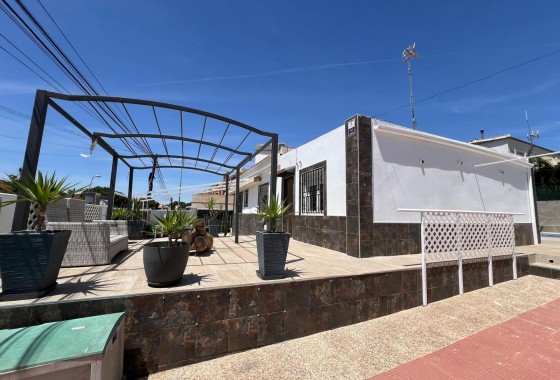 Revente - Villa - Torrevieja - Los balcones