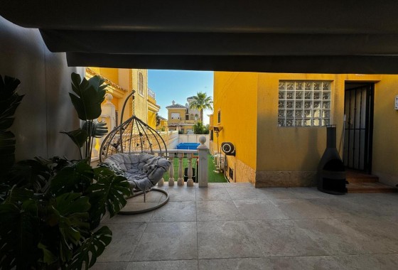 Resale - Detached Villa - Algorfa