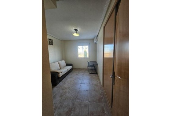 Resale - Apartment - Torrevieja - Acequion