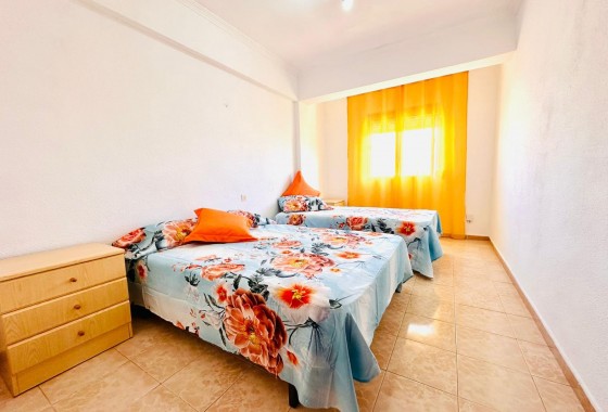 Resale - Apartment - Torrevieja - Centro