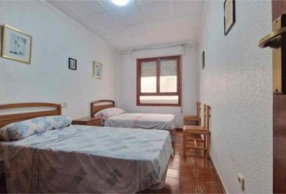 Resale - Apartment - Torrevieja - Acequion