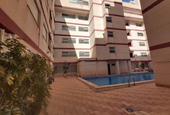 Resale - Apartment - Torrevieja