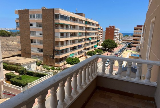 Revente - Apartment / flat - Punta Prima - Punta Prima Torrevieja