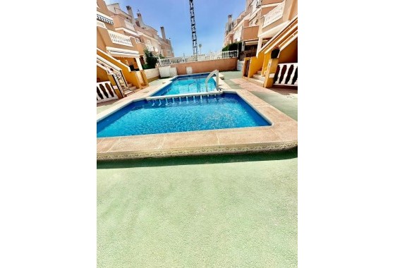 Resale - Apartment - Torrevieja - La veleta