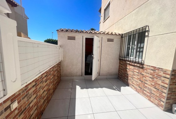 Resale - Bungalow - Orihuela Costa - Los Dolses