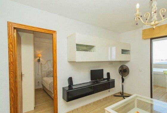 Resale - Apartment - Torrevieja - Cabo cervera