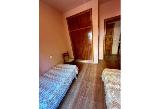 Resale - Bungalow - Torrevieja