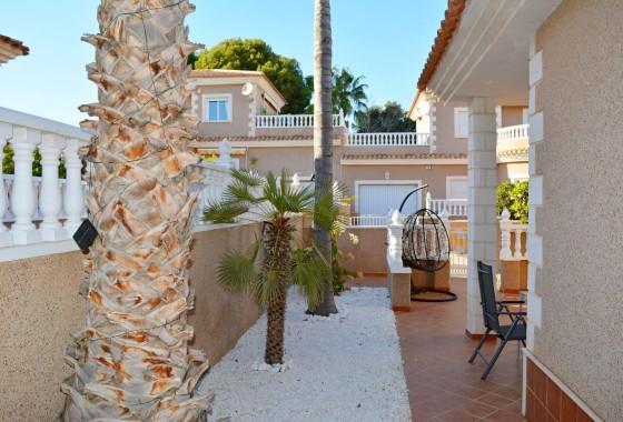 Resale - Detached House / Villa - Los Altos