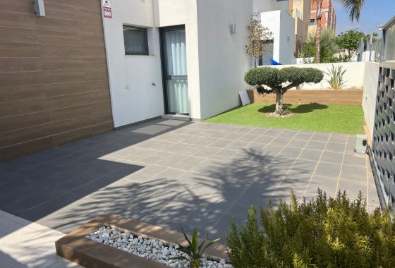 Segunda Mano - House - Detached Villa - Los Montesinos - Los Montesinos - Urb. La Herrada