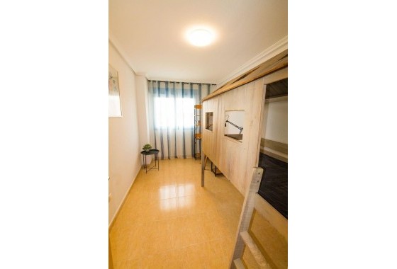 Resale - Apartment - Guardamar del Segura - CENTRO