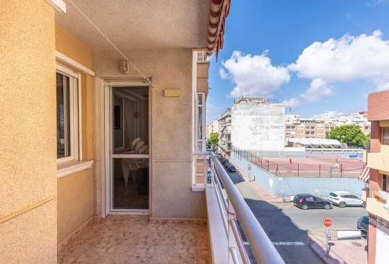 Segunda Mano - Apartamento - Torrevieja - Playa de los locos