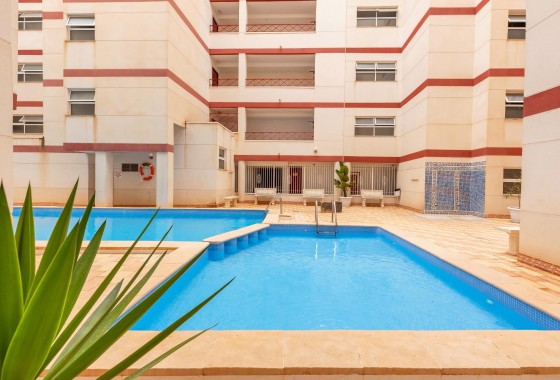 Resale - Apartment - Torrevieja - Centro