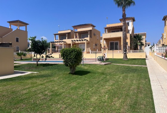 Resale - Detached Villa - Orihuela Costa - Villamartin