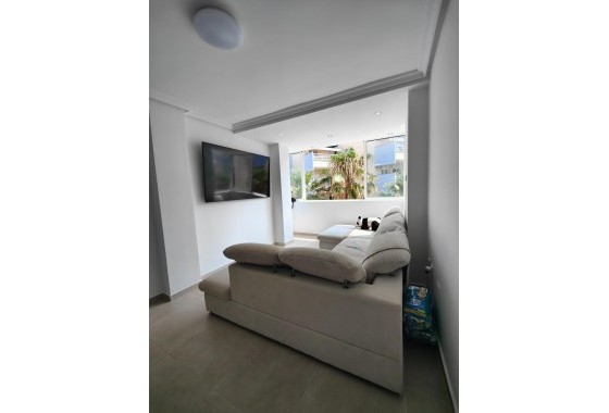 Resale - Apartment - Orihuela Costa - Campoamor