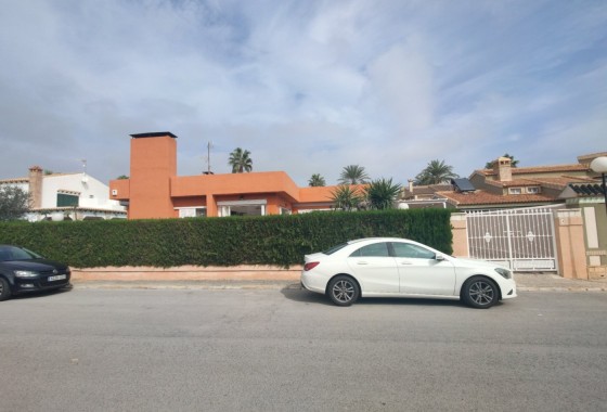 Resale - Detached Villa - Torrevieja - La veleta