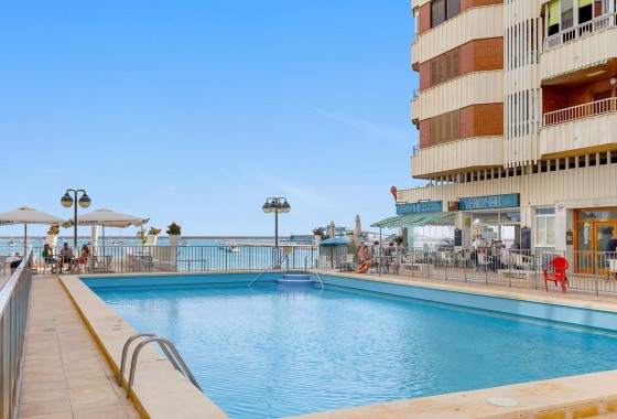 Resale - Apartment - Torrevieja - Acequion