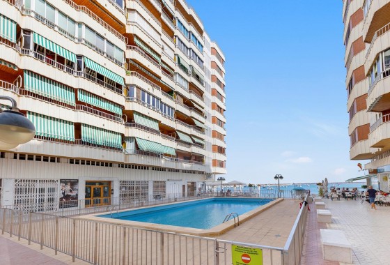 Resale - Apartment - Torrevieja - Acequion