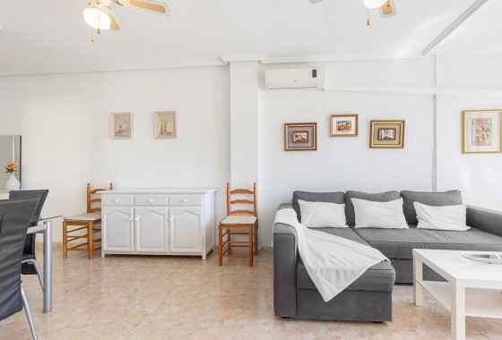 Resale - Apartment - Torrevieja - La Mata pueblo