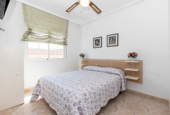 Resale - Apartment - Torrevieja - La Mata pueblo