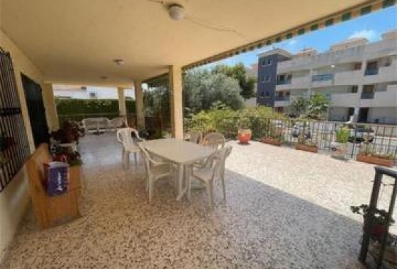 Revente - Maison de ville - Torrevieja - Torretas