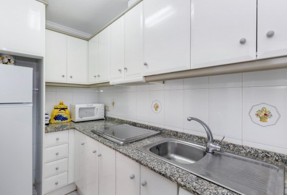 Resale - Apartment - Torrevieja - Estacion de autobuses