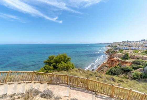 Resale - Apartment - Orihuela Costa - Campoamor