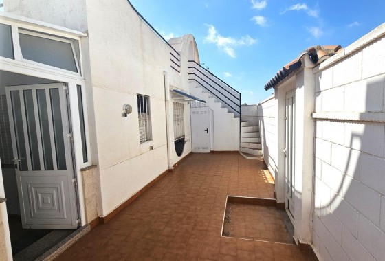 Resale - Bungalow - Torrevieja - Doña ines