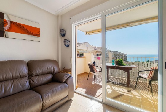 Resale - Apartment - Orihuela Costa - Campoamor