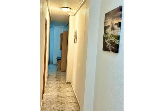 Resale - Apartment - Torrevieja - Centro