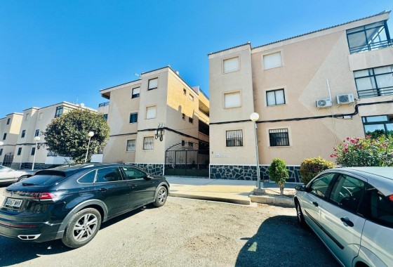 Resale - Apartment - Torrevieja - El chaparral